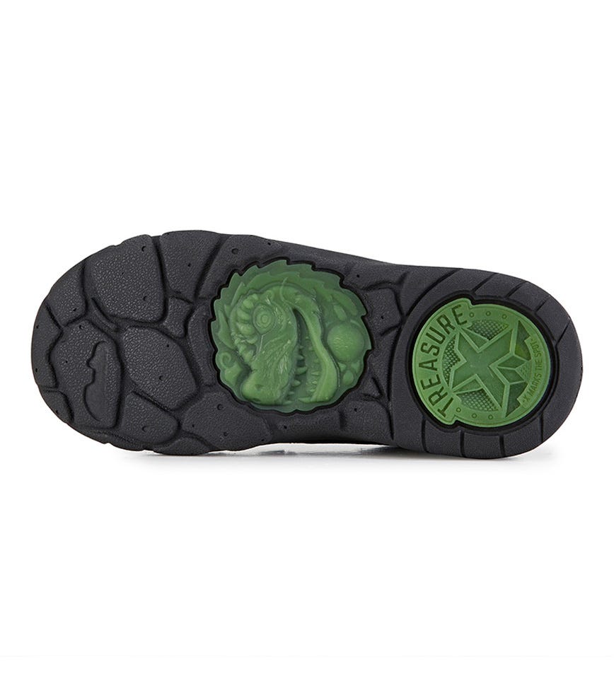 CLARKS KRAKEN (GS) KIDS BLACK | The Athlete's Foot