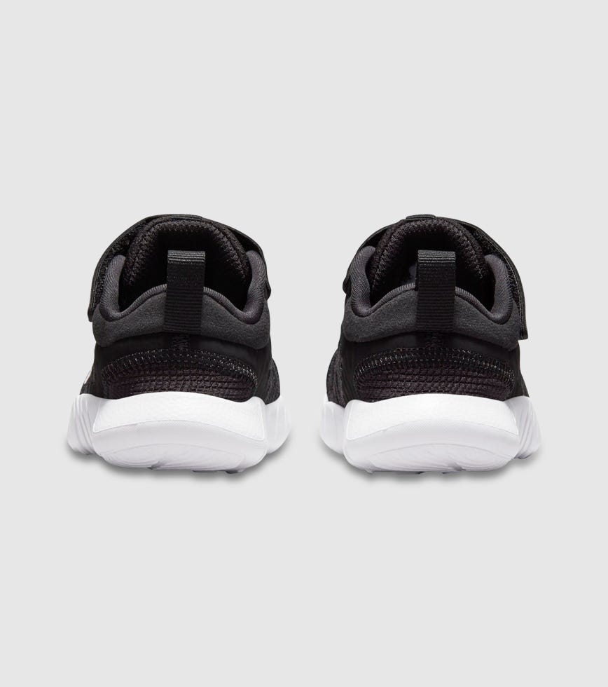 nike free run kids black