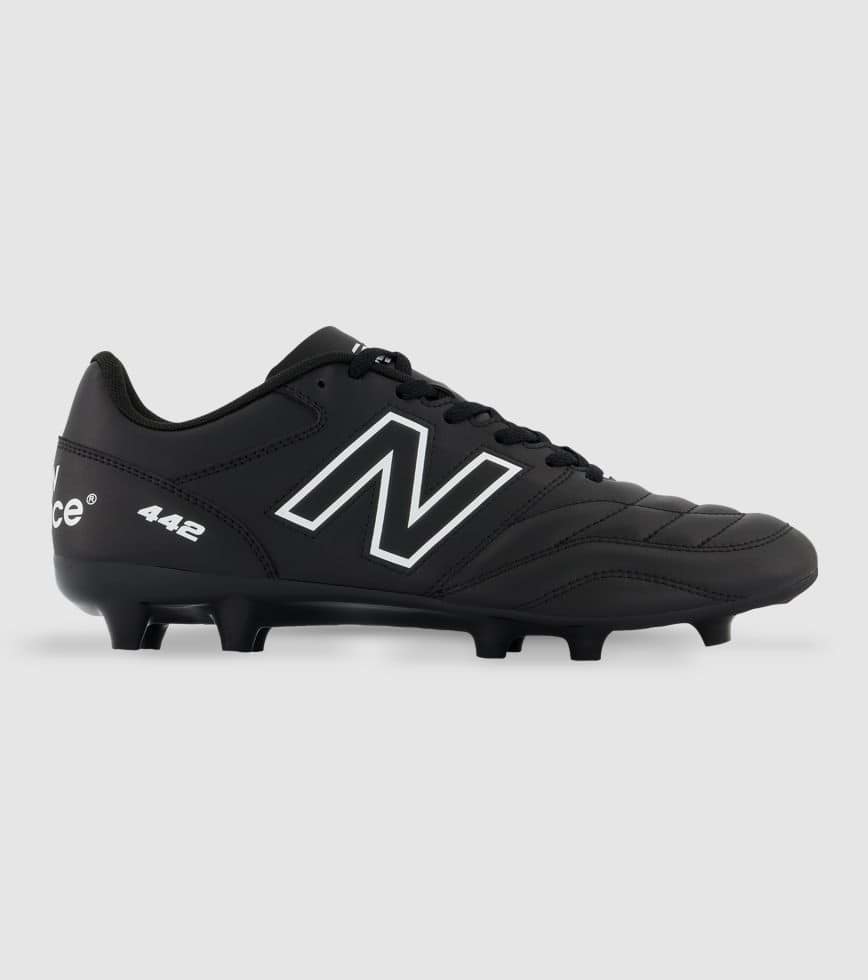 football shoes new