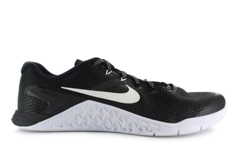 Metcon 4 black and sales white