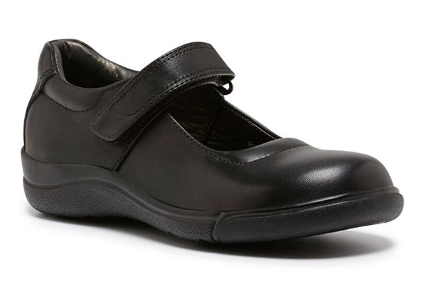 clarks narrow shoes