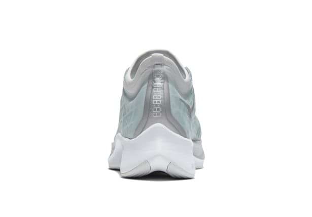 nike zoom fly au