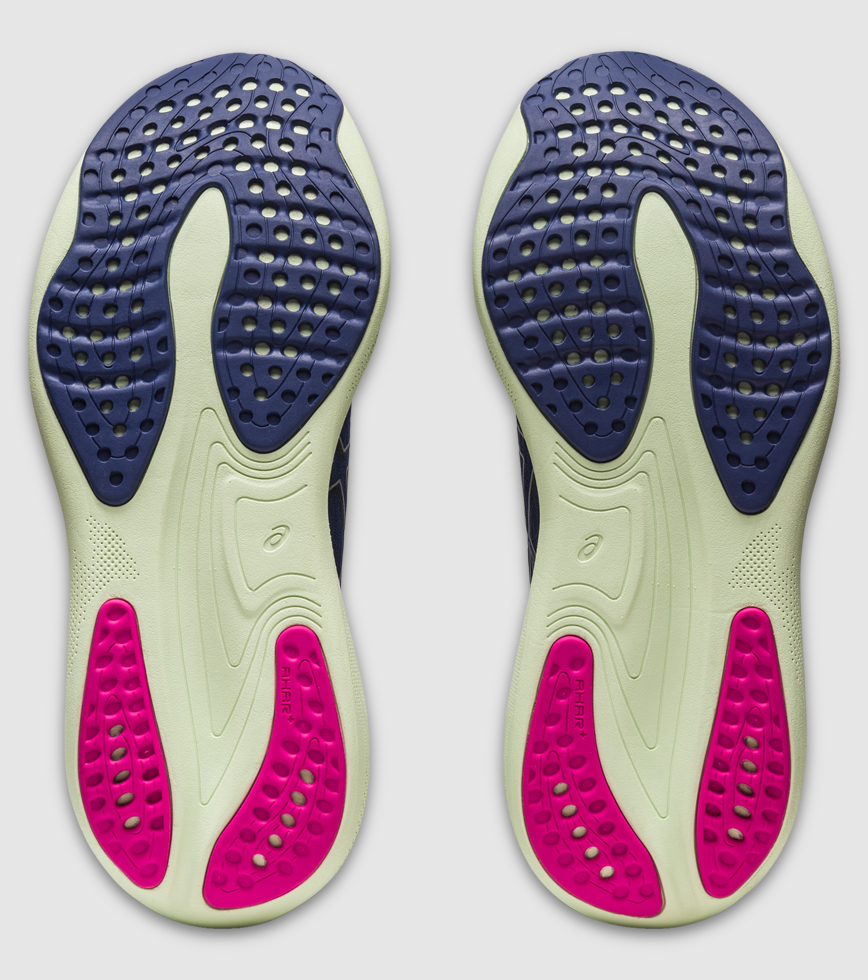 Asics nimbus 22 store vs nike pegasus 36
