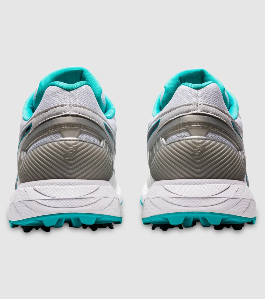 Asics 3 not new arrivals out cricket shoes
