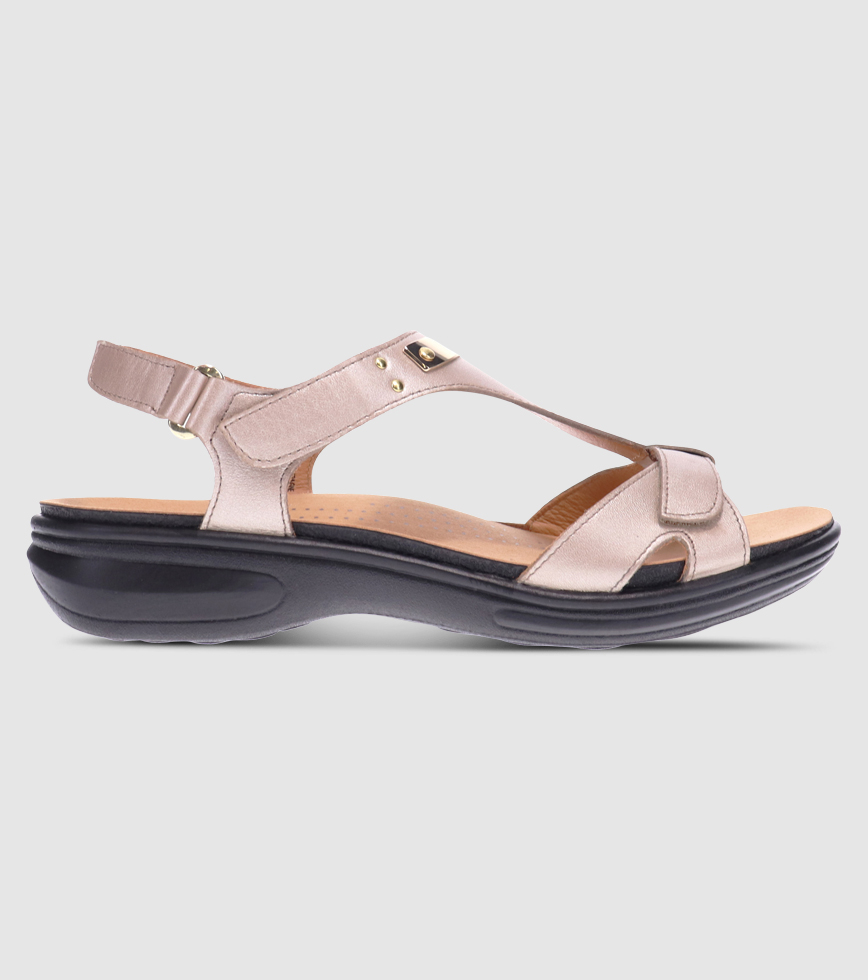 REVERE SANTA MONICA WOMENS CHAMPAGNE The Athlete s Foot