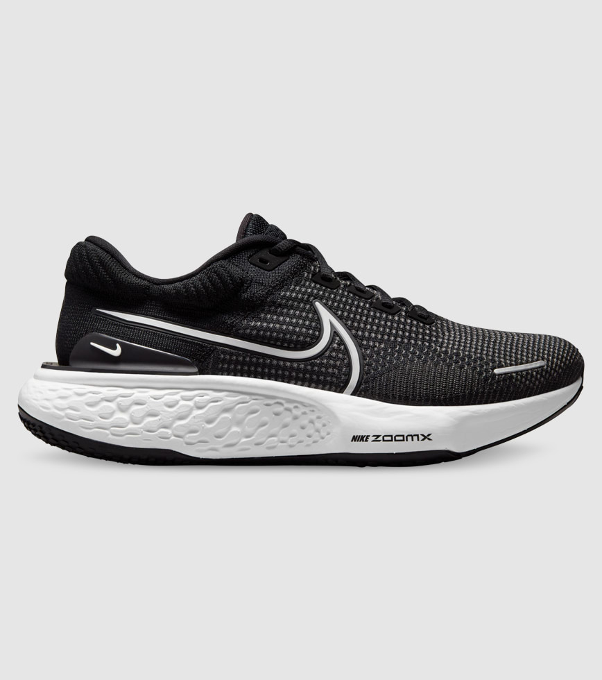 Nike Zoomx Invincible Run Flyknit 3 W Sneakers in Black