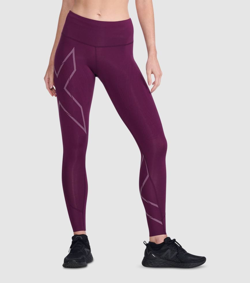 2XU LIGHT SPEED MID RISE COMPRESSION TIGHT WOMENS BEET REFLECTIVE