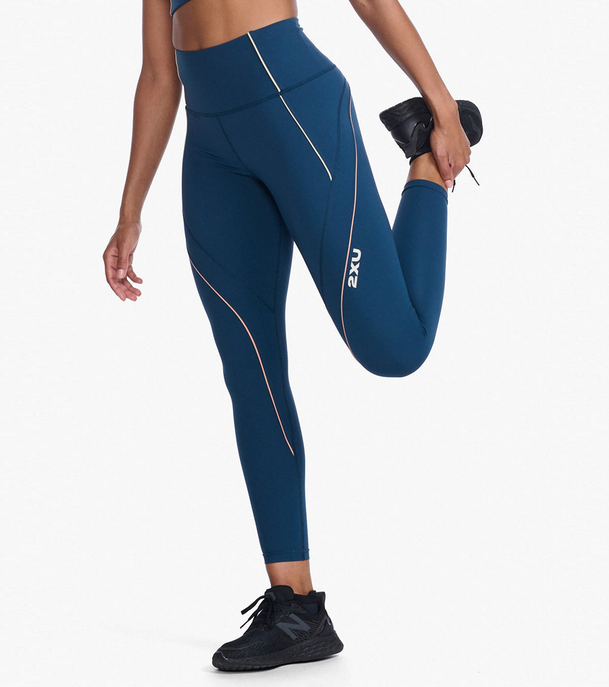 2xu women form hi-rise compression 3/4 tights, Women's Fashion, Activewear  on Carousell