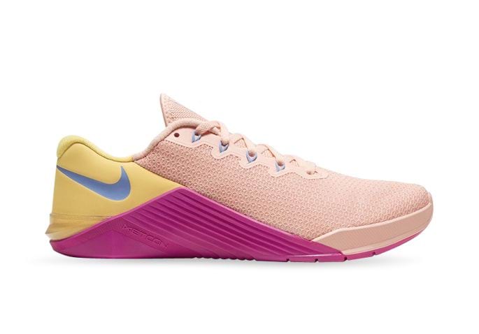 NIKE METCON 5 WOMENS WASHED CORAL 