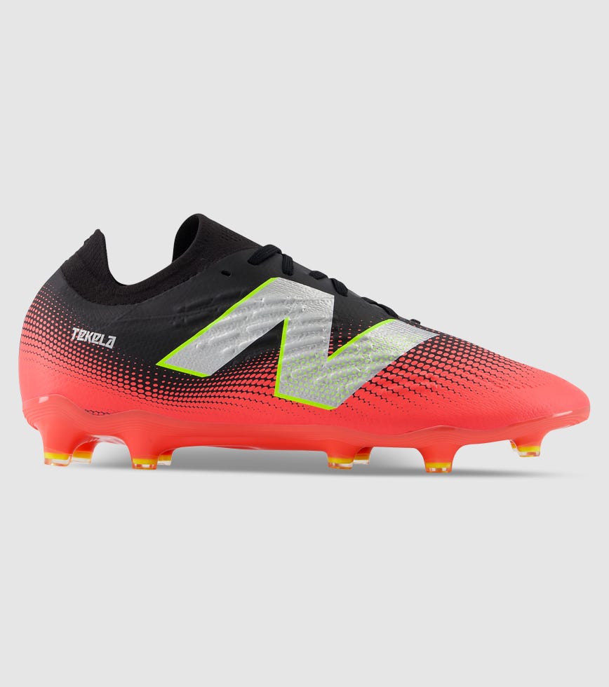 NEW BALANCE TEKELA MAGIA LOW LACED (FG) V4+ MENS FOOTBALL BOOTS